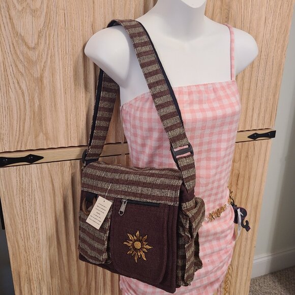 Boho Sunflower Embroidered Satchel - New with Tags 🌻 - Picture 10 of 12